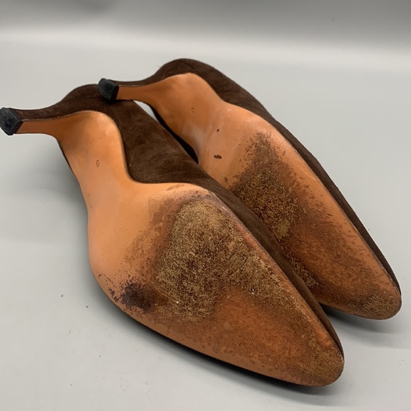 Bally Jeneffe Pump Brown Suede Heel Gold Medallion Career Heel Womens Size 8 - Picture 5 of 6